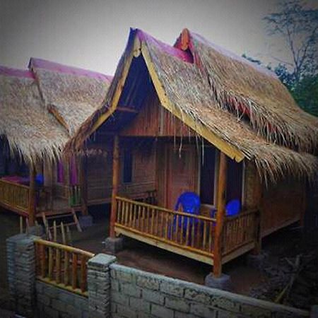 Tereng Wilis Bungalows テテバトゥ エクステリア 写真